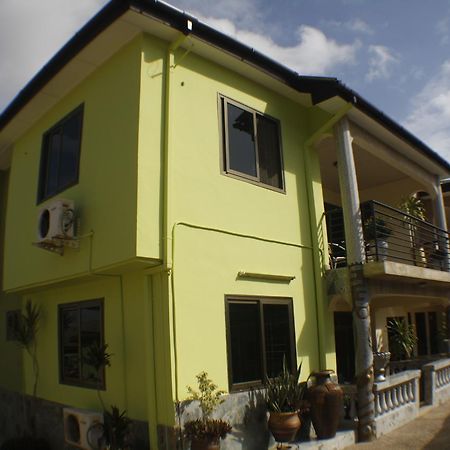 Dokua Royal Hotel Kwabenya Dış mekan fotoğraf